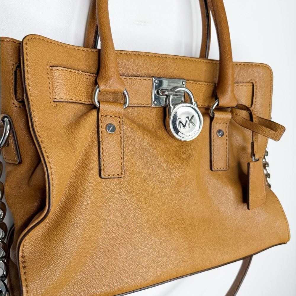 MICHAEL KORS Hamilton Shoulder Handbag Cognac and Silver - Picture 2 of 4